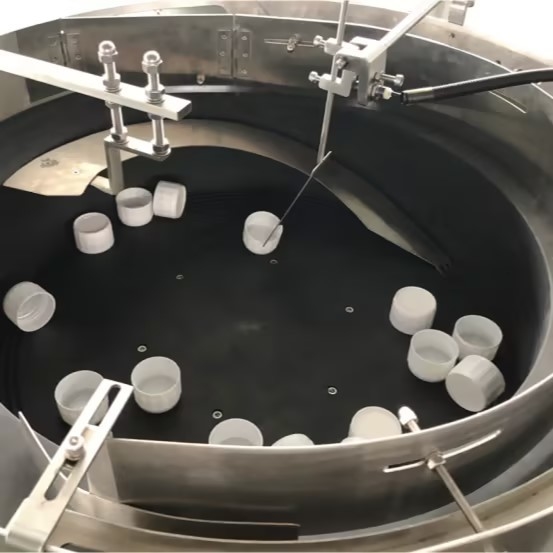 8 κεφαλές αυτόματη μηχανή κάλυψης FX-8AS 4.0KW 100ml-1L υψηλής ταχύτητας Pick and Place