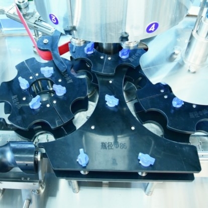 8 κεφαλές αυτόματη μηχανή κάλυψης FX-8AS 4.0KW 100ml-1L υψηλής ταχύτητας Pick and Place